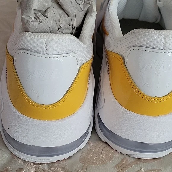 Tennis shoes Nike Air NEW - Picture 6 of 7